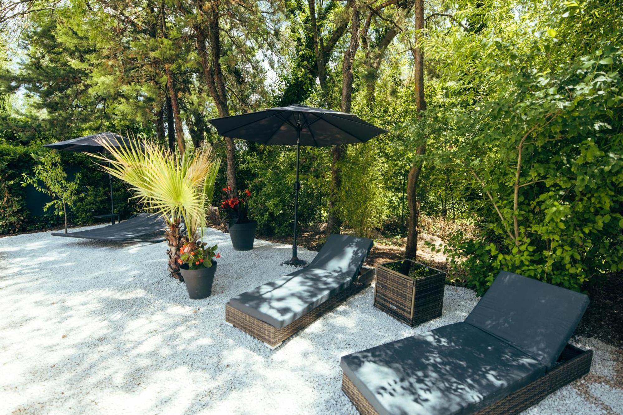Suite And Spa La Perla Bianca Grabels Bagian luar foto