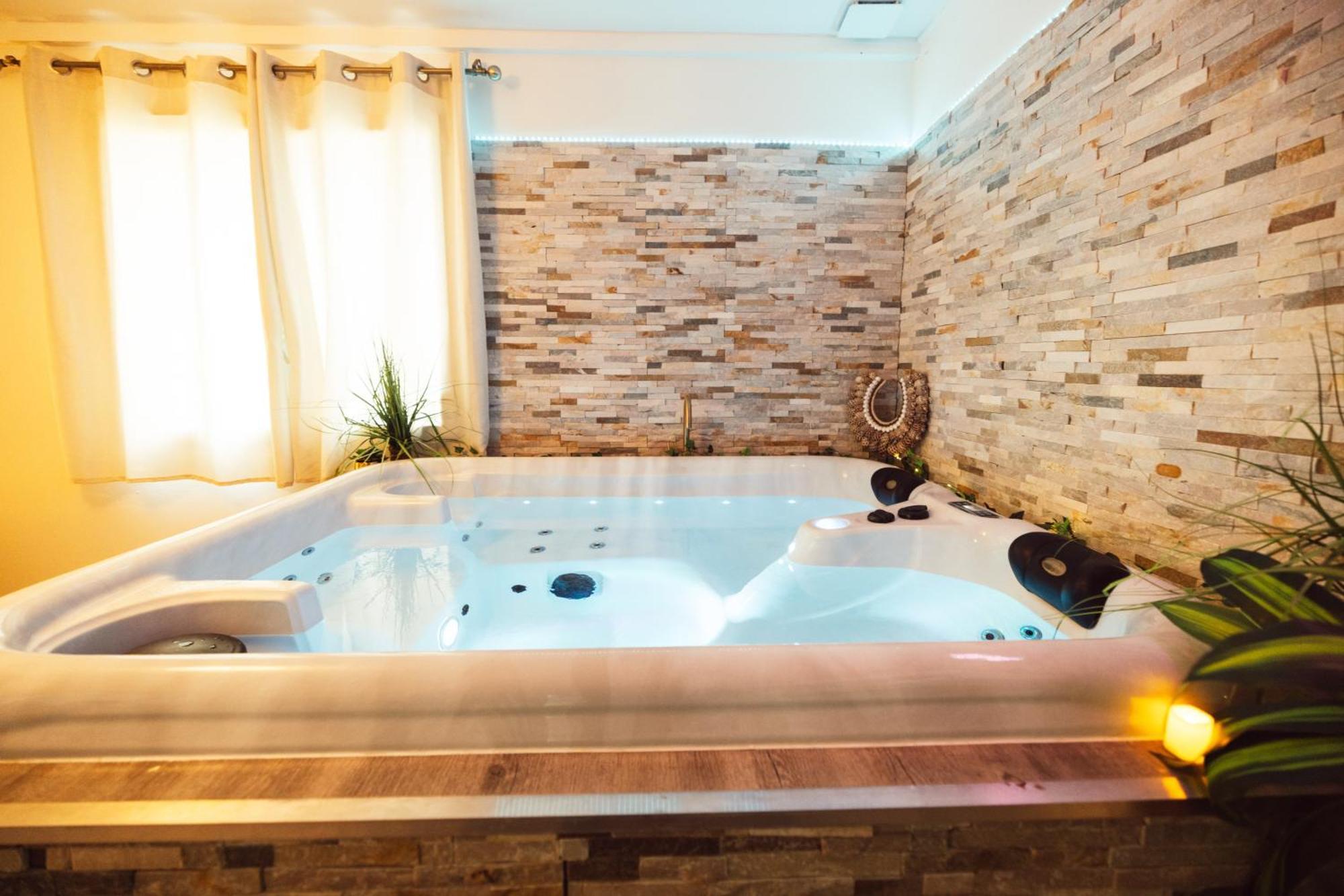Suite And Spa La Perla Bianca Grabels Bagian luar foto